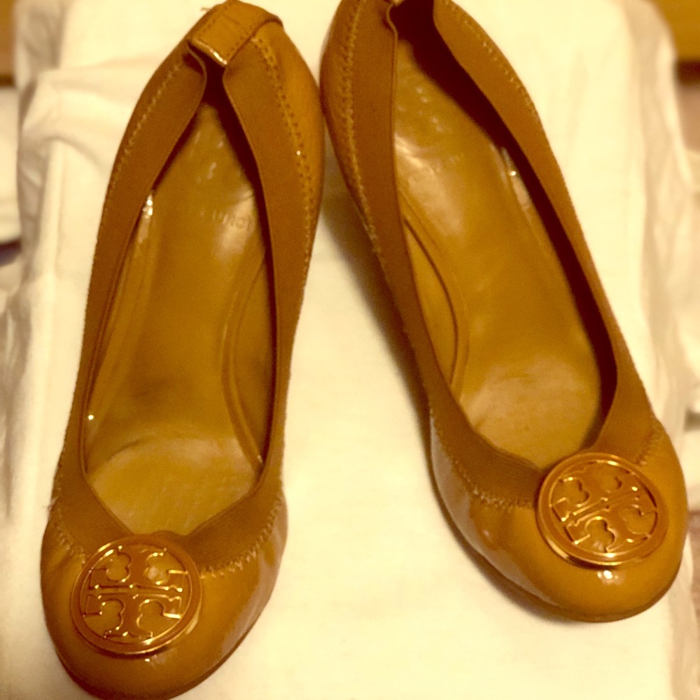 Size 5 Camel/Tan Tory Burch Comfortable Wedges